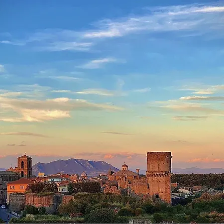 Arredato Centro Panoramico Nepi